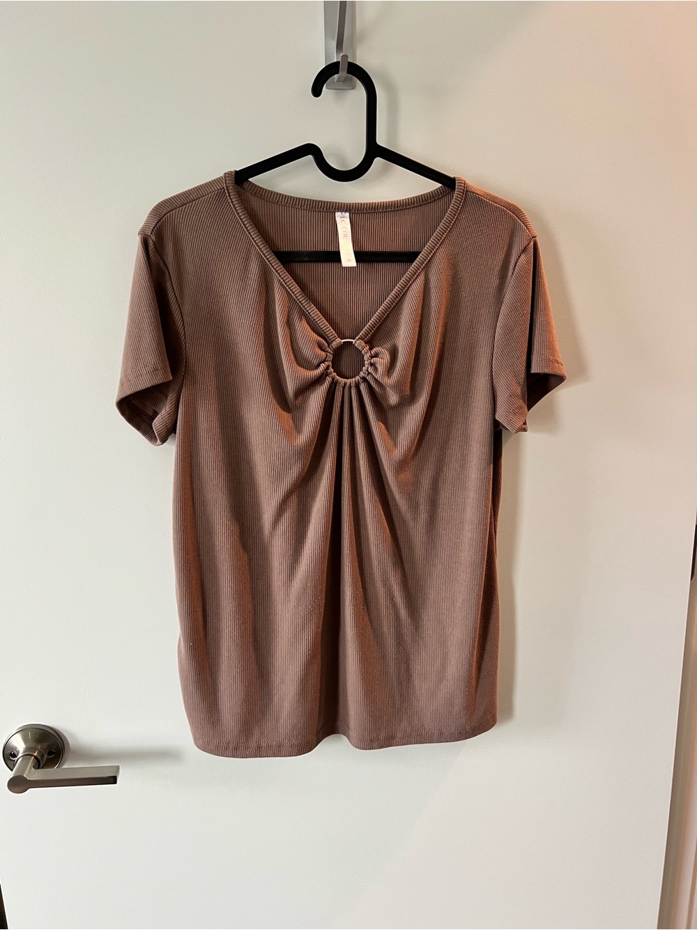 Women’s Short Sleeve Ring-Front Top - Brown